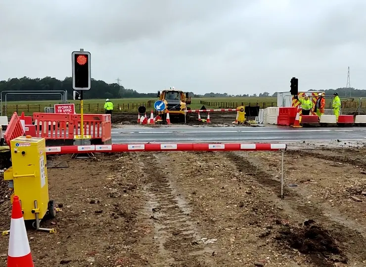 INSTABOOM&trade; controlled traffic lights securing East Leeds Orbital Route haul crossing